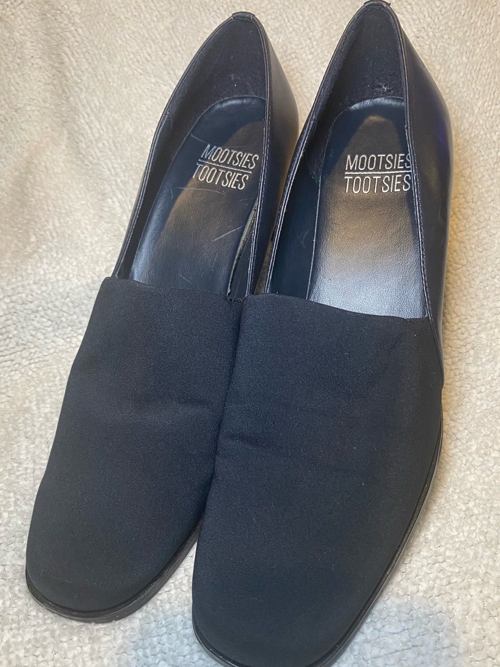 Mootsies Tootsies Navy Women’s Low Heel Slip-On Pumps